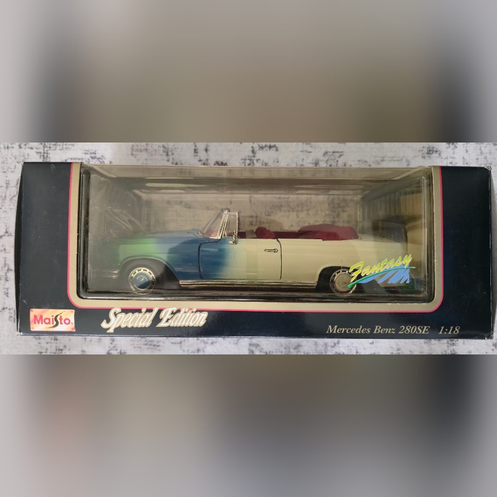 Maisto Special Edition 1:18 Mercedes-Benz 280SE Convertible diecast model